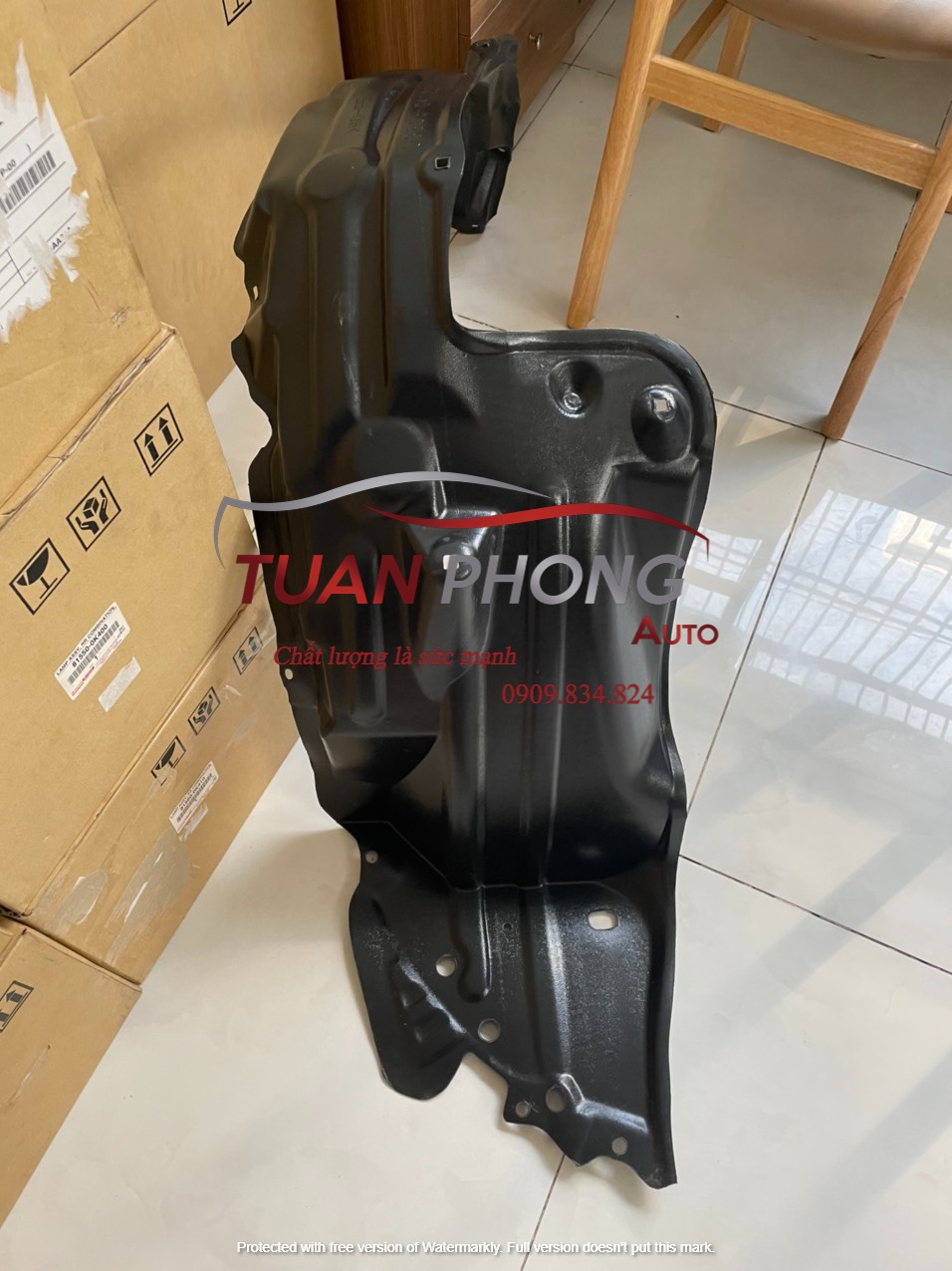 Chắn Bùn Lòng Dè Trước Phải TOYOTA INNOVA 2008-2016-53805-0K120